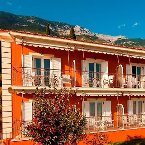 https://diona-studios.kefaloniahotels.net